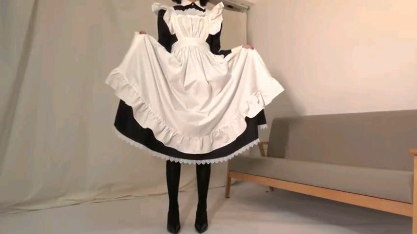 女仆装在线转圈圈
